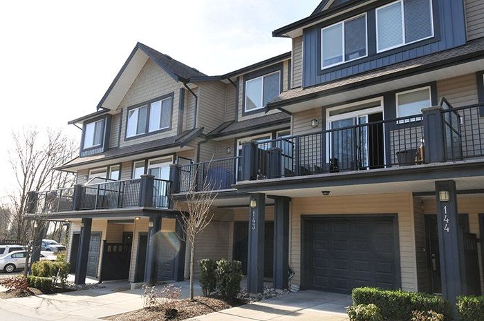 Main Photo: 143 13819 232 Street in Maple Ridge: Silver Valley Townhouse for sale in "BRIGHTON" : MLS®# R2038564