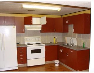 Photo 16: 203 PENMEADOWS Close SE in CALGARY: Penbrooke Residential Detached Single Family for sale (Calgary)  : MLS®# C3403189