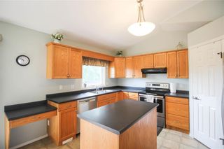 Photo 7: 39 River Road in Morden: House for sale : MLS®# 202316638
