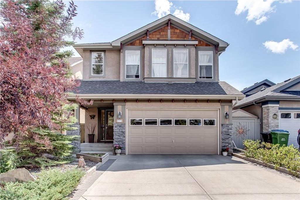 Main Photo: 174 EVERWILLOW Close SW in Calgary: Evergreen House for sale : MLS®# C4130951