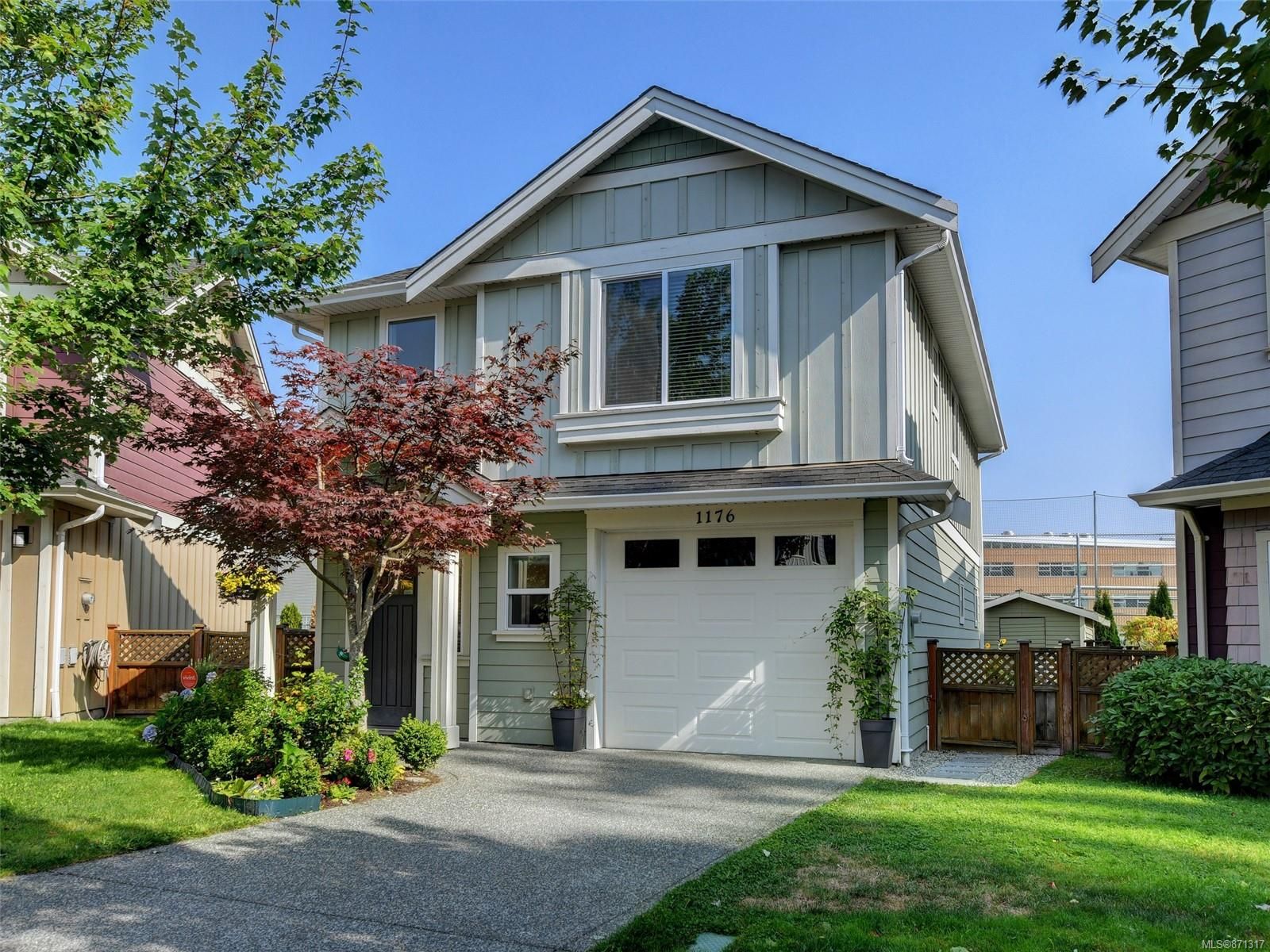 Main Photo: 1176 Parkdale Creek Gdns in Langford: La Westhills House for sale : MLS®# 871317