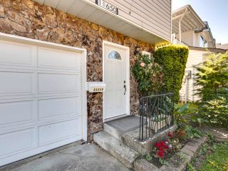 Photo 3: 11650 WARESLEY Street in Maple Ridge: Southwest Maple Ridge House for sale : MLS®# R2710968
