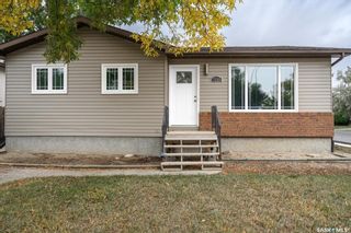 Main Photo: 7215 LAWRENCE Drive in Regina: Rochdale Park Residential for sale : MLS®# SK945467