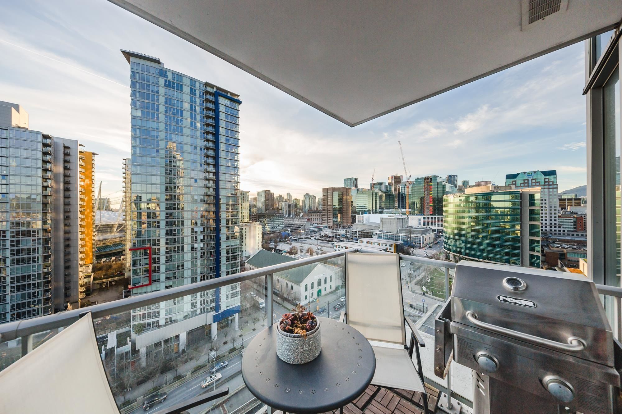 Main Photo: 2501 188 KEEFER Place in Vancouver: Downtown VW Condo for sale in "ESPANA" (Vancouver West)  : MLS®# R2652526