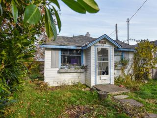 Photo 1: 1768 England Ave in COURTENAY: CV Courtenay City House for sale (Comox Valley)  : MLS®# 828870