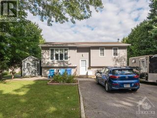 Photo 1: 26 SALMON SIDE ROAD UNIT#107 in Smiths Falls: House for sale : MLS®# 1333540