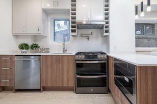 Photo 10: 16 Latimer Avenue in Toronto: Forest Hill North House (2-Storey) for sale (Toronto C04)  : MLS®# C8239070