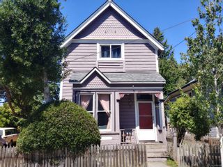 Photo 1: 1010 Mason St in Victoria: Vi Downtown House for sale : MLS®# 882583