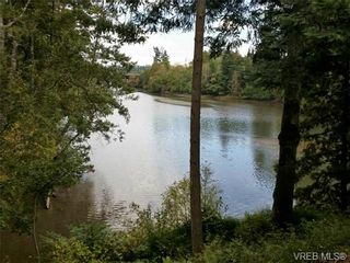Photo 5: 108 Mills Cove in VICTORIA: VR Six Mile House for sale (View Royal)  : MLS®# 721999