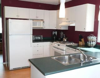 Photo 2: 175 ORUM Drive in WINNIPEG: North Kildonan Residential for sale (North East Winnipeg)  : MLS®# 2815592