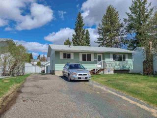 Photo 1: 7778 LANCASTER Crescent in Prince George: Lower College House for sale in "LOWER COLLEGE HEIGHTS" (PG City South (Zone 74))  : MLS®# R2577837