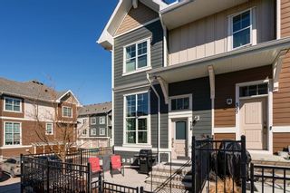 Photo 3: 139 Cranbrook Walk SE in Calgary: Cranston Row/Townhouse for sale : MLS®# A2114381