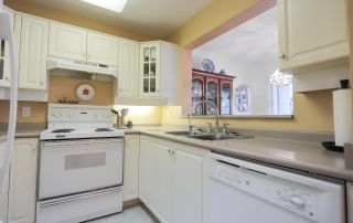 Photo 13: 15 - 38 HIGH STREET in Nelson: Condo for sale : MLS®# 2476119