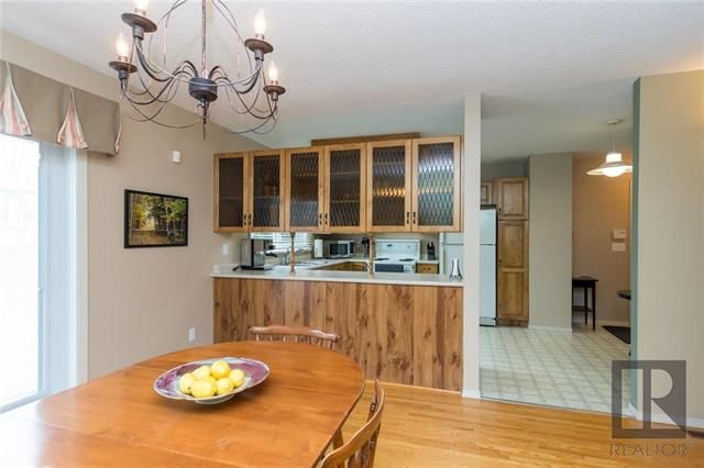Photo 8: Photos: 47 Upton Place in Winnipeg: River Park South Residential for sale (2F)  : MLS®# 1827021