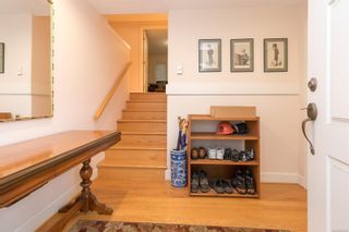 Photo 7: 6 1027 Belmont Ave in Victoria: Vi Rockland Row/Townhouse for sale : MLS®# 891149