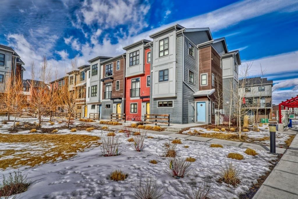 Main Photo: 224 Walden Path SE in Calgary: Walden Row/Townhouse for sale : MLS®# A1185440