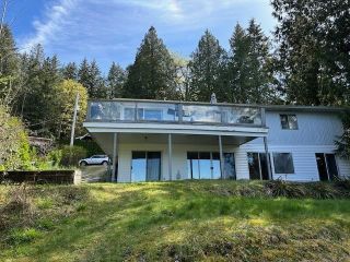 Photo 3: 6201 CORACLE Drive in Sechelt: Sechelt District House for sale (Sunshine Coast)  : MLS®# R2871352
