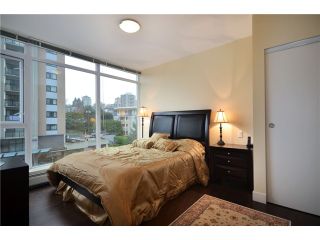 Photo 6: 402 175 W 2ND Street in North Vancouver: Lower Lonsdale Condo for sale in "VENTANA" : MLS®# V933531