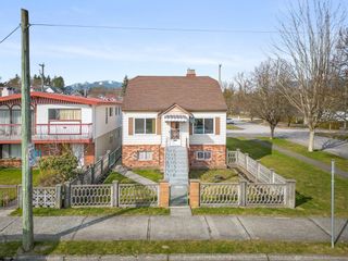 Photo 1: 2995 ADANAC Street in Vancouver: Renfrew VE House for sale in "Renfrew Heights" (Vancouver East)  : MLS®# R2761189