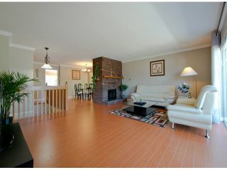 Photo 3: 10247 156A Street in Surrey: Guildford House for sale (North Surrey)  : MLS®# F1315492
