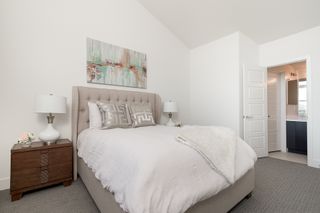 Photo 10: MISSION VALLEY Condo for sale : 3 bedrooms : 2476 Via Alta in San Diego