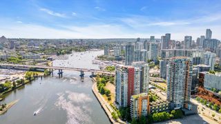 Photo 19: 1108 33 SMITHE Street in Vancouver: Yaletown Condo for sale in "COOPER'S LOOKOUT" (Vancouver West)  : MLS®# R2785311