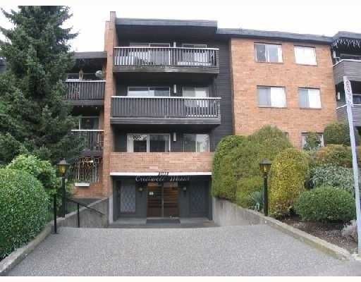 Main Photo: 209 1011 4TH Avenue in New_Westminster: Uptown NW Condo for sale in "Crestwell Manor" (New Westminster)  : MLS®# V710638