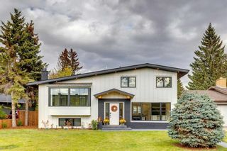 Photo 1: 2432 58 Avenue SW in Calgary: North Glenmore Park Detached for sale : MLS®# A2091403