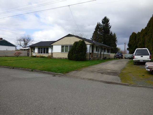 Photo 2: Photos: 8687 ELM Drive in Chilliwack: Chilliwack E Young-Yale Duplex for sale : MLS®# R2586143