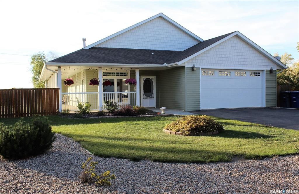 Main Photo: 413 5th Street West in Wilkie: Residential for sale : MLS®# SK949514