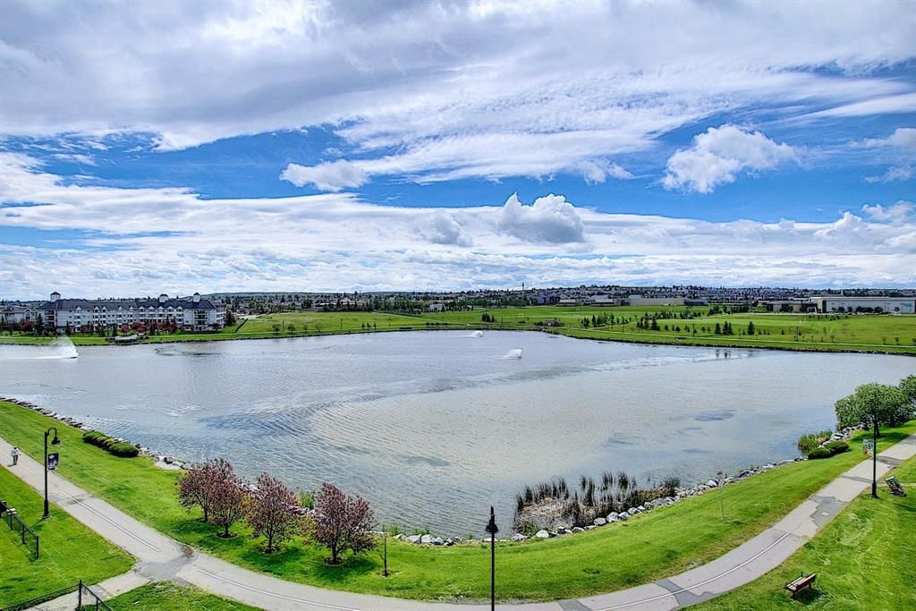 Main Photo: 43 Country Village Lane NE in Calgary: Country Hills Village Apartment for sale : MLS®# A1057095