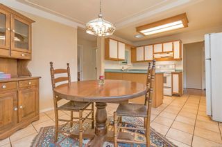 Photo 12: 812 Intervale Ave in Esquimalt: Es Rockheights House for sale : MLS®# 923092