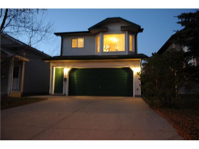 Main Photo: 38 ERIN LINK SE in CALGARY: Erinwoods Residential Detached Single Family for sale (Calgary)  : MLS®# C3497032