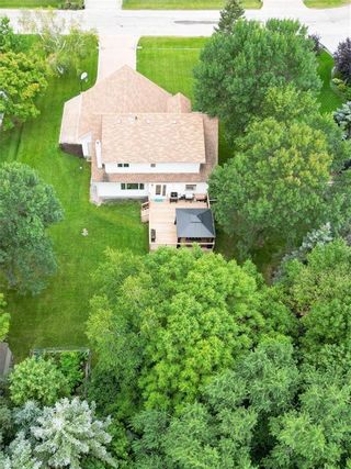 Photo 33: 336 North Hill Drive in East St Paul: North Hill Park Residential for sale (3P)  : MLS®# 202222233