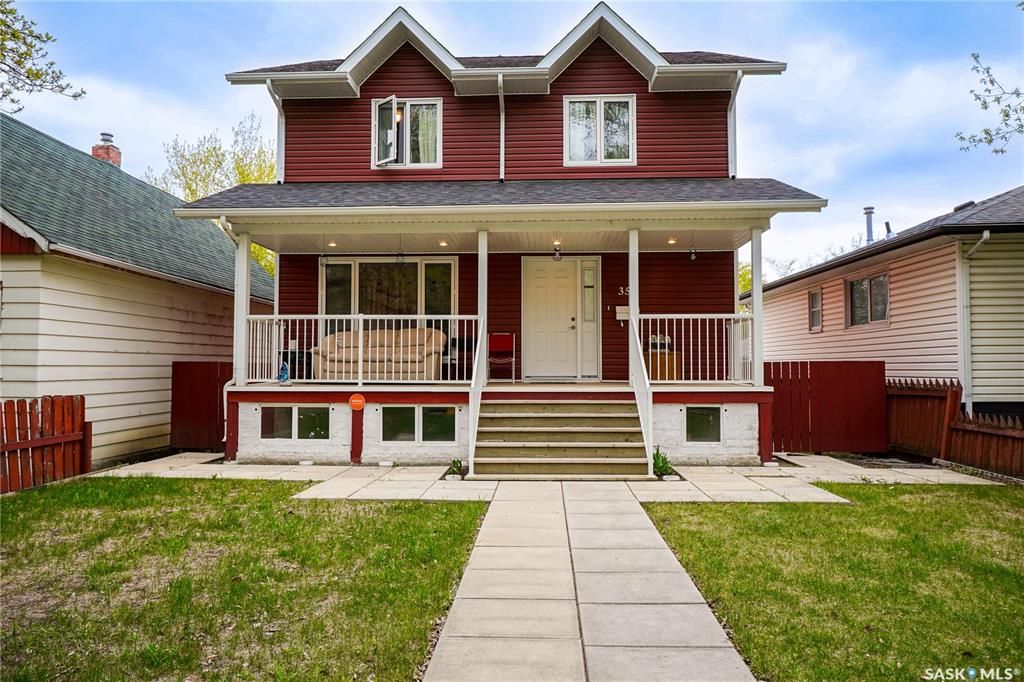 Main Photo: 350 T Avenue South in Saskatoon: Pleasant Hill Residential for sale : MLS®# SK895071