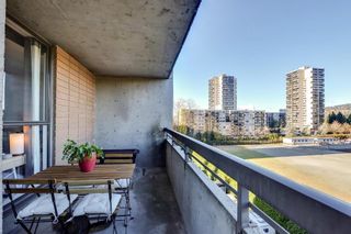 Photo 11: 606 3755 BARTLETT Court in Burnaby: Sullivan Heights Condo for sale in "Timberlea, Tower B - The Oak" (Burnaby North)  : MLS®# R2740963