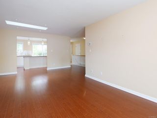 Photo 3: 75 14 Erskine Lane in View Royal: VR Hospital Row/Townhouse for sale : MLS®# 876375