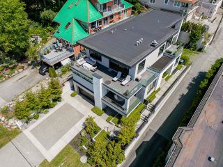 Photo 33: 1228 EVERALL Street: White Rock House for sale in "White Rock Hillside" (South Surrey White Rock)  : MLS®# R2801759
