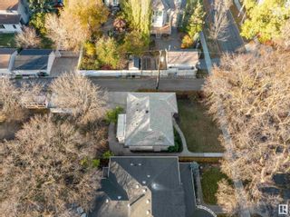 Photo 2: 9416 96 Street in Edmonton: Zone 18 House for sale : MLS®# E4318846
