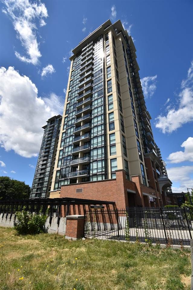 Main Photo: 1902 10777 UNIVERSITY DRIVE in : Whalley Condo for sale : MLS®# R2381746