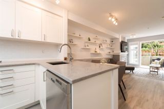 Photo 5: 235 2565 W BROADWAY in Vancouver: Kitsilano Townhouse for sale in "TRAFALGAR MEWS" (Vancouver West)  : MLS®# R2150536