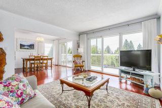 Photo 3: 3470 CARNARVON AVENUE in North Vancouver: Upper Lonsdale House for sale : MLS®# R2212179