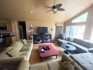 Photo 3: 324 Buffalo Drive in Buffalo Point: R17 Residential for sale : MLS®# 202222704