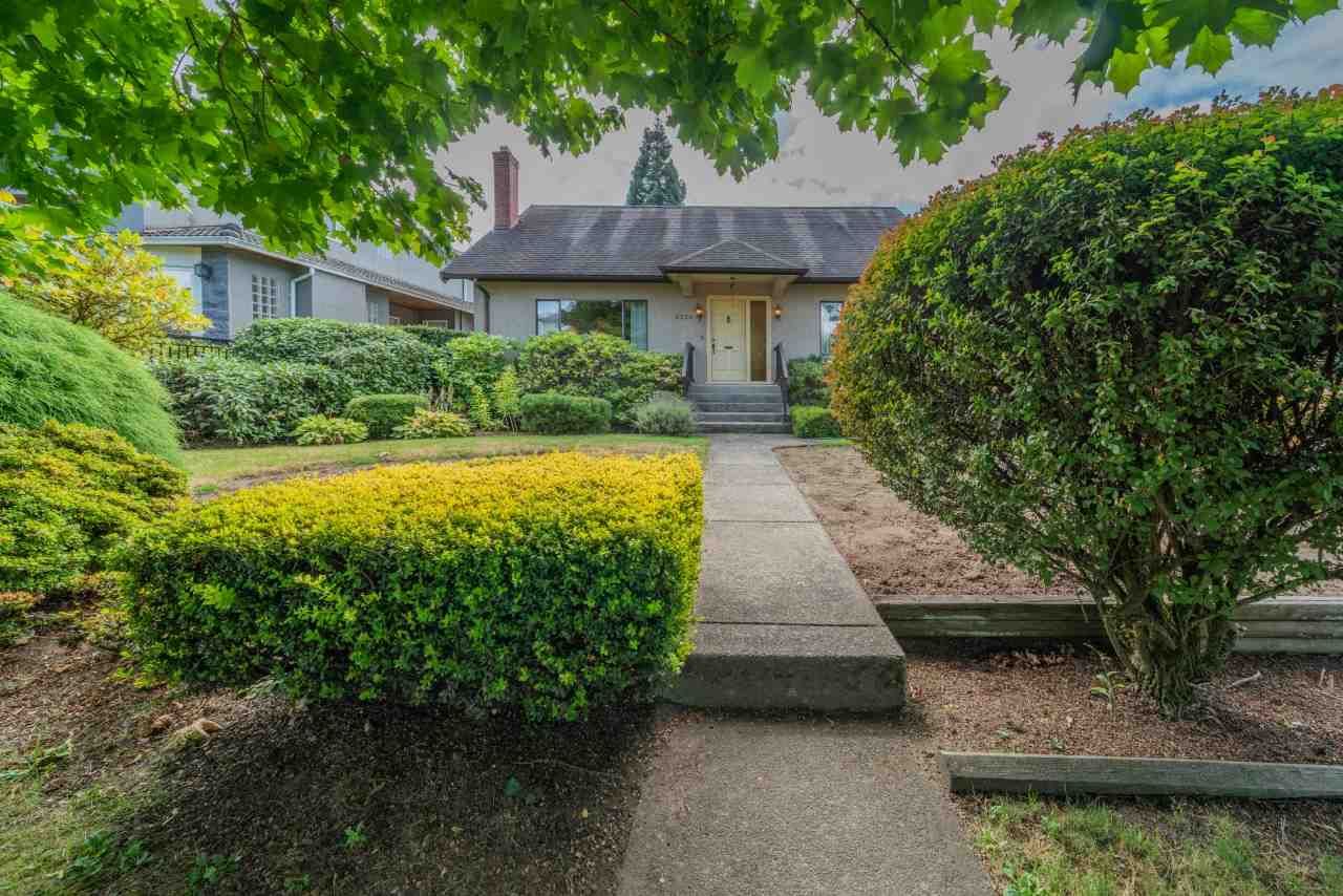 Main Photo: 2336 W 19TH Avenue in Vancouver: Arbutus House for sale in "Arbutus" (Vancouver West)  : MLS®# R2493326