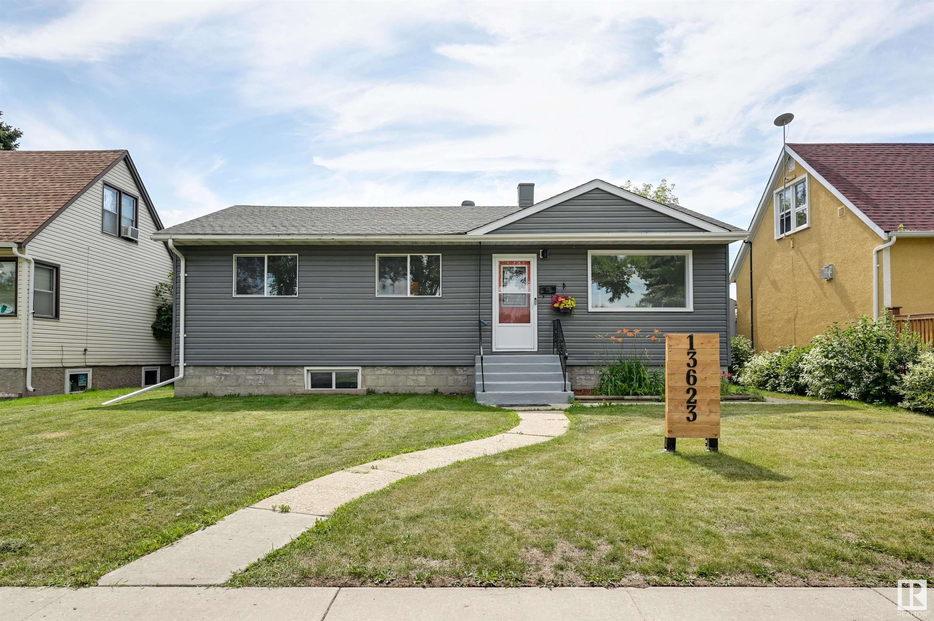 Main Photo: 13623 119 Avenue in Edmonton: Zone 04 House for sale : MLS®# E4318906