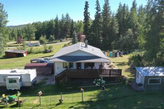 Photo 2: 1887 BRADFORD Road in Quesnel: Quesnel - Rural West House for sale : MLS®# R2749661