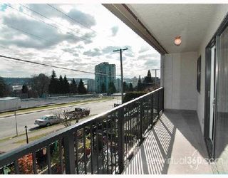 Photo 8: 209 803 QUEENS Avenue in New_Westminster: Uptown NW Condo for sale in "Sundayle Manor" (New Westminster)  : MLS®# V700297