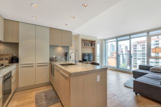 Photo 4: 901 1351 CONTINENTAL Street in Vancouver: Downtown VW Condo for sale in "MADDOX" (Vancouver West)  : MLS®# R2297254