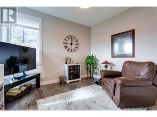Photo 8: 2604 Crown Crest Drive in West Kelowna: House for sale : MLS®# 10308571