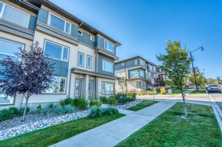 Photo 2: 302 501 River Heights Drive: Cochrane Row/Townhouse for sale : MLS®# A2020967